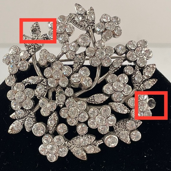 The Limited Rhinestone Brooch - Picture 3 of 4